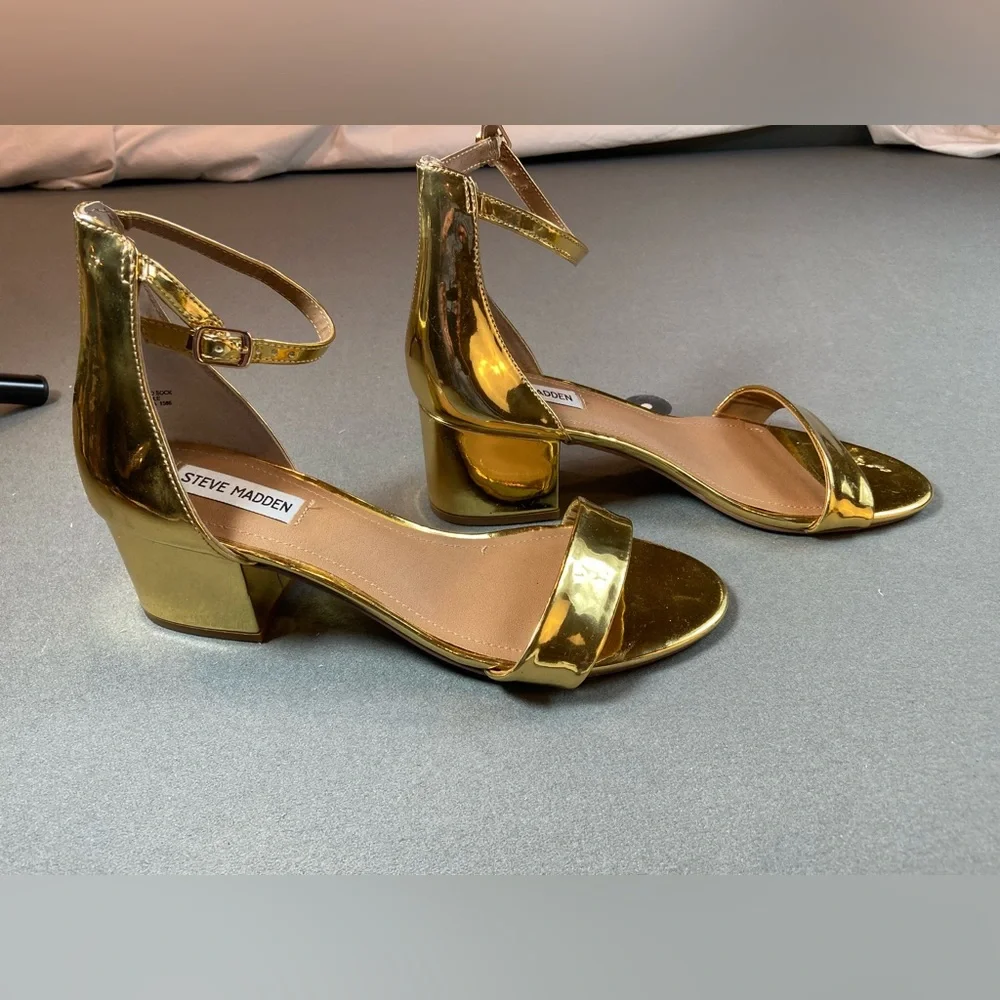 Steve Madden Irenee Gold Ankle Strap Dress Sandals 2” Block‎ Heels Size 10